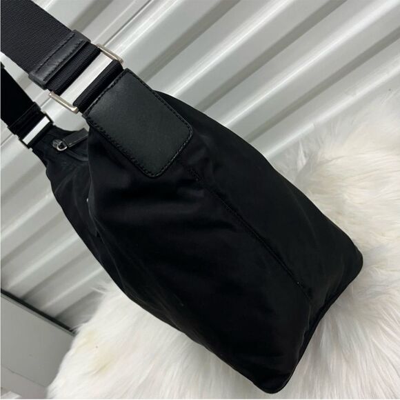 PRADA Black Nylon Tessuto Shoulder Bag Hobo Baguette Re Edition - Picture 8 of 14
